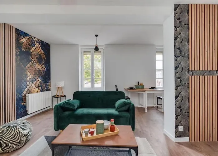 Апартаменты Cocon De La Place Вильфранш-де-Лораге